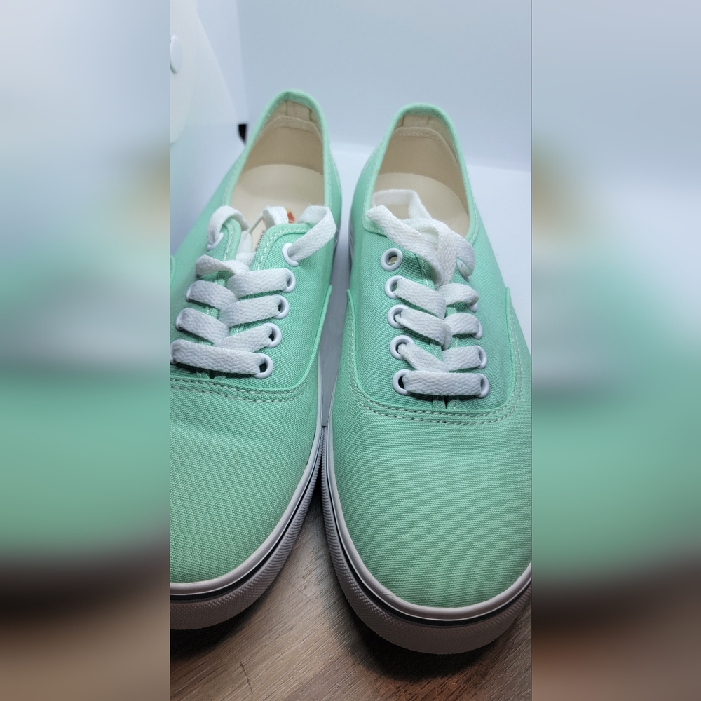 Keuka Shock Mint Green Canvas Sneakers